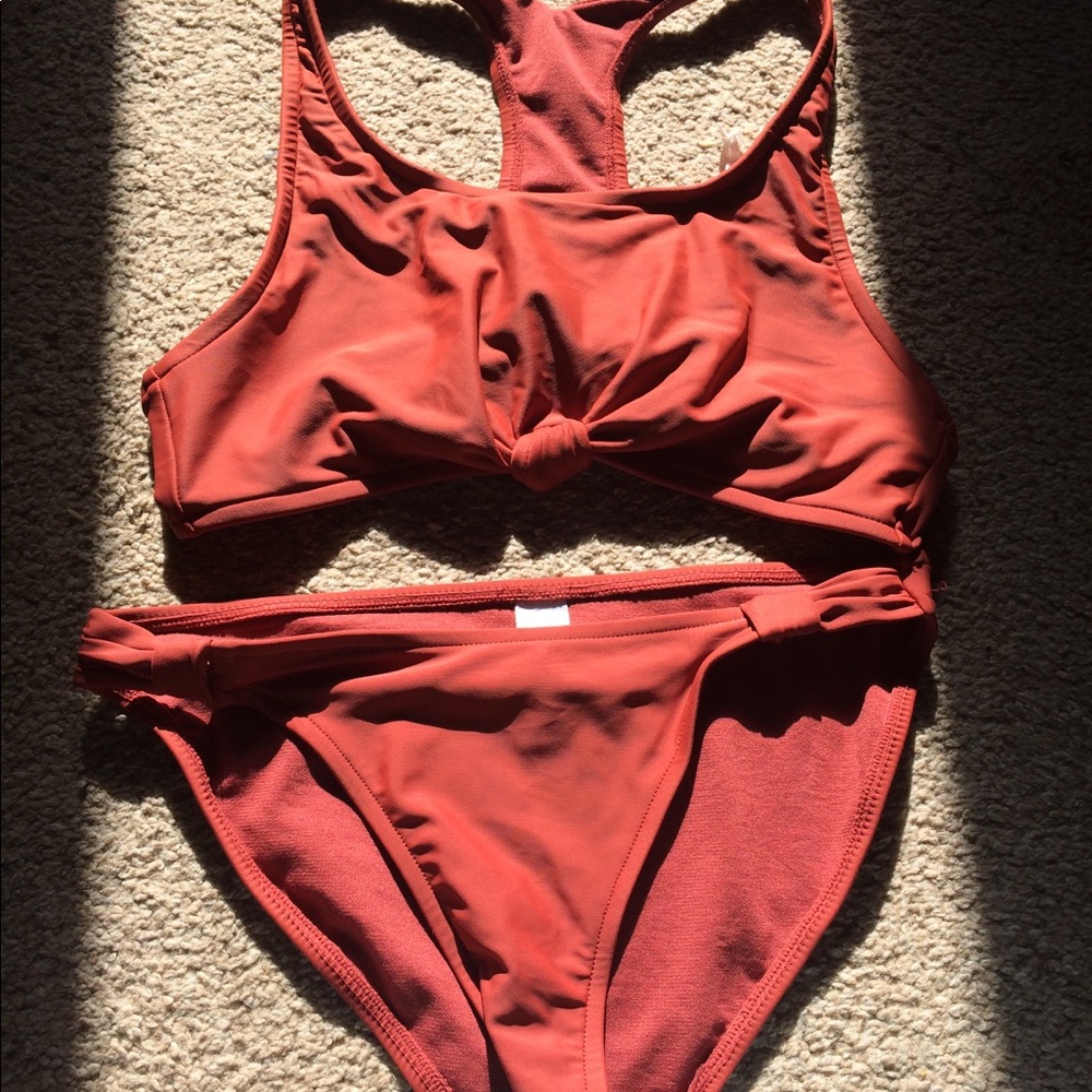 Red salmon knot binki set , new!